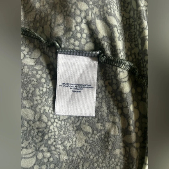 Lands End Two Piece Top And Cardigan - Picture 13 of 14